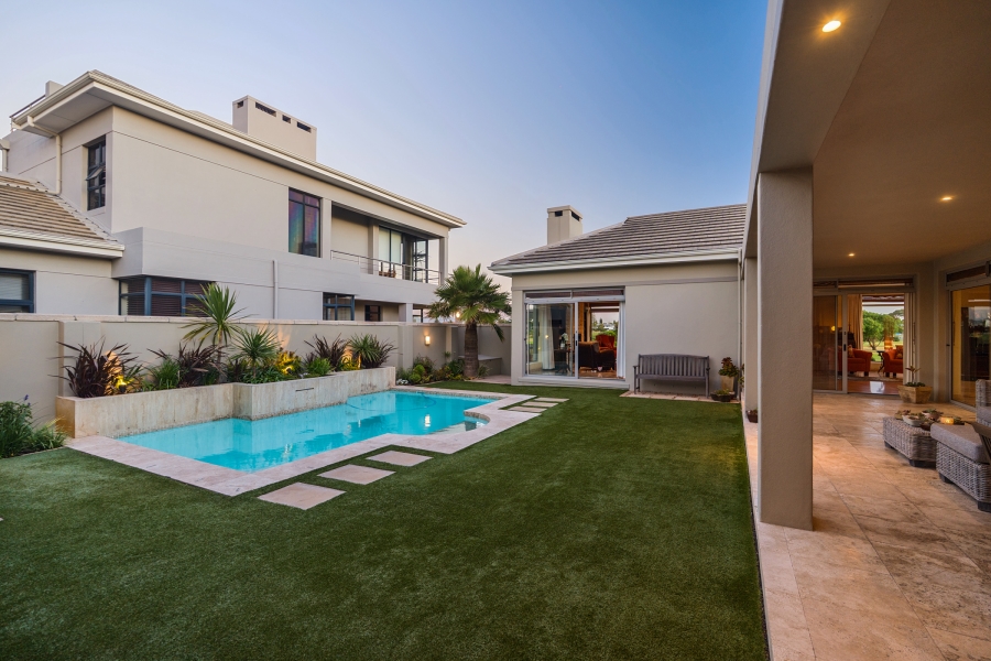 5 Bedroom Property for Sale in Sunset Links Western Cape